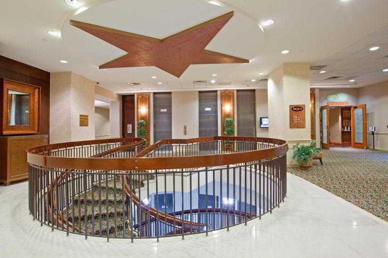 The Whitehall Houston Interior photo